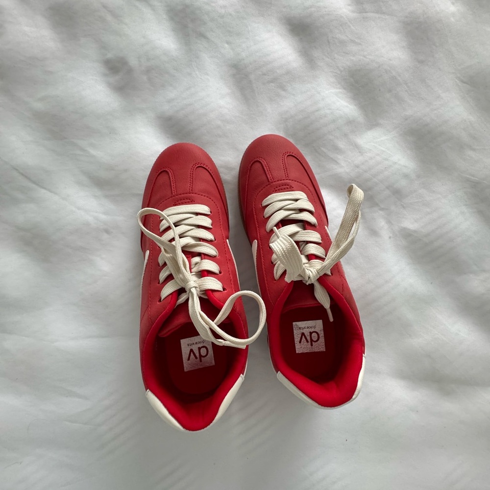 Dolce Vita Sneakers